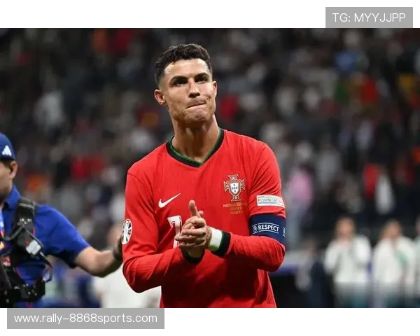 2025年现役足球前十球星排名分析与个人成就深度解读