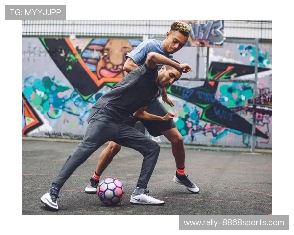 足球巨星现身国外街头 引发粉丝狂热目光聚焦街头互动瞬间